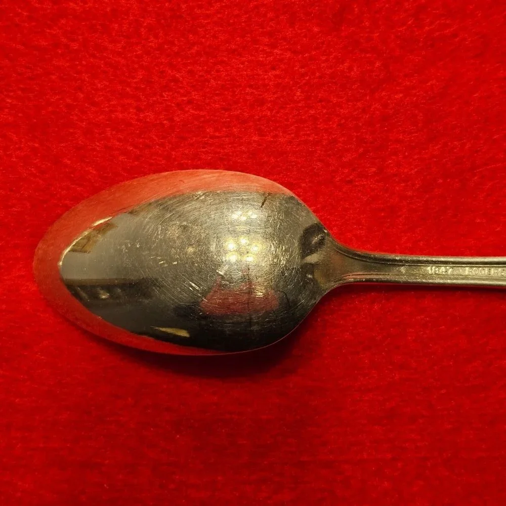 1847 Rogers Bros Silver-Plate Silverware - Lot‎ of 5 Dessert Spoons